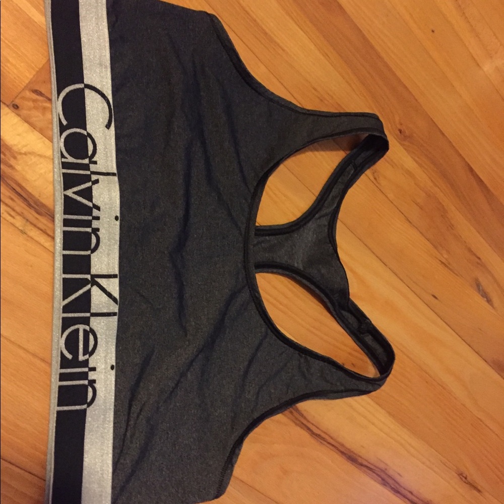 Calvin Klein top! Size: Small